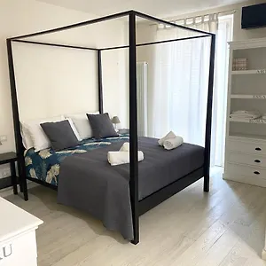 Appartamento Front, Viareggio